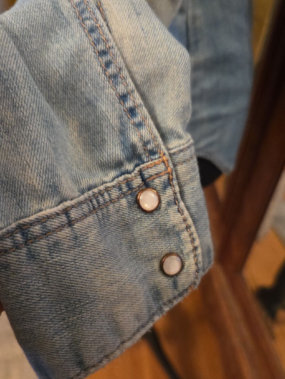 H&M Light Blue Denim Button-Front Shirt - Picture 3 of 5